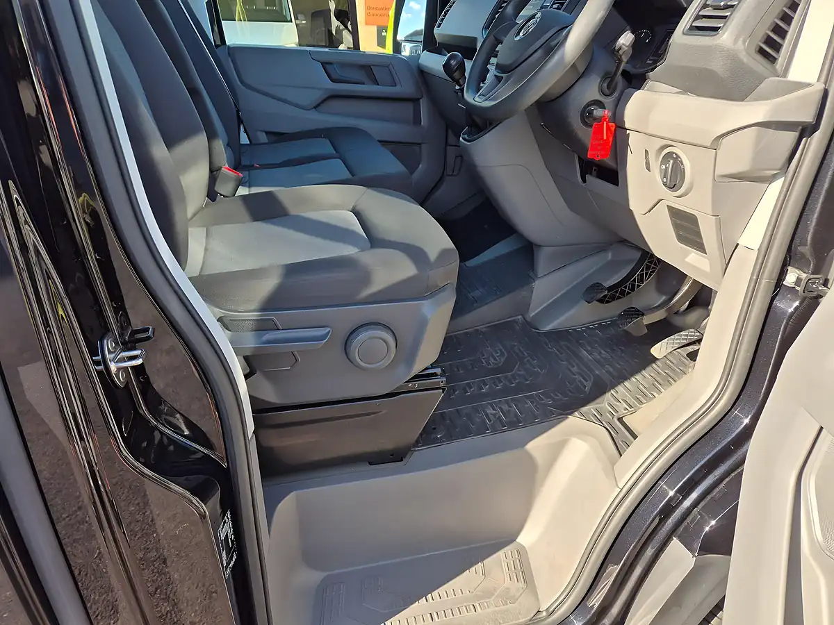 Used 2022 Volkswagen Crafter Startline Black - Interior and Exterior details 3