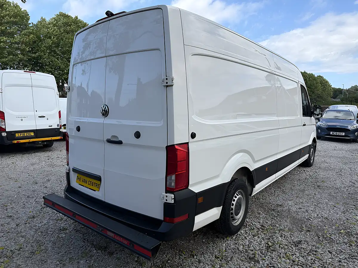 Used 2022 Volkswagen Crafter Startline Business White - Interior and Exterior details 10