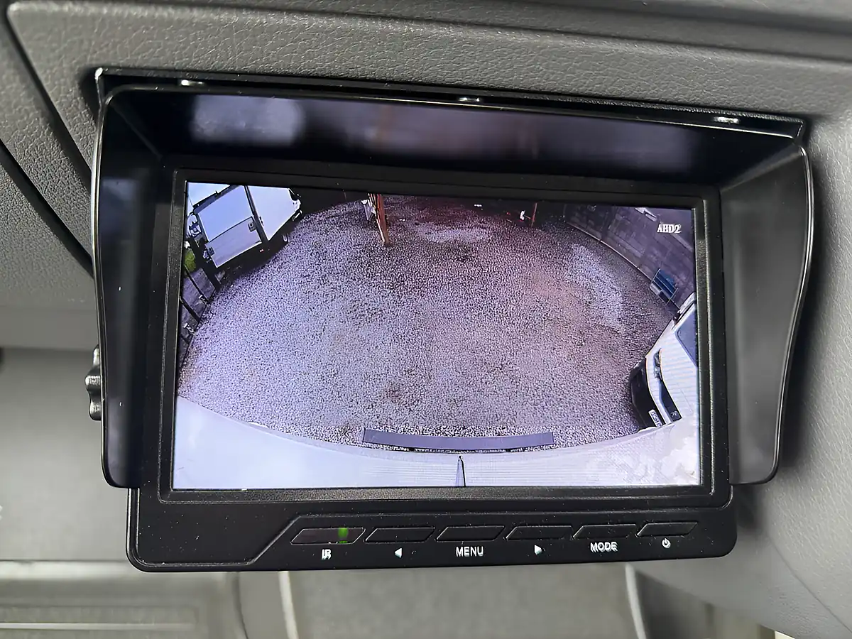 Used 2022 Volkswagen Crafter Startline Business White - Interior and Exterior details 12