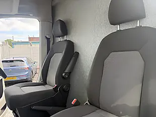 Used 2022 Volkswagen Crafter Startline Business White - Interior and Exterior details 14