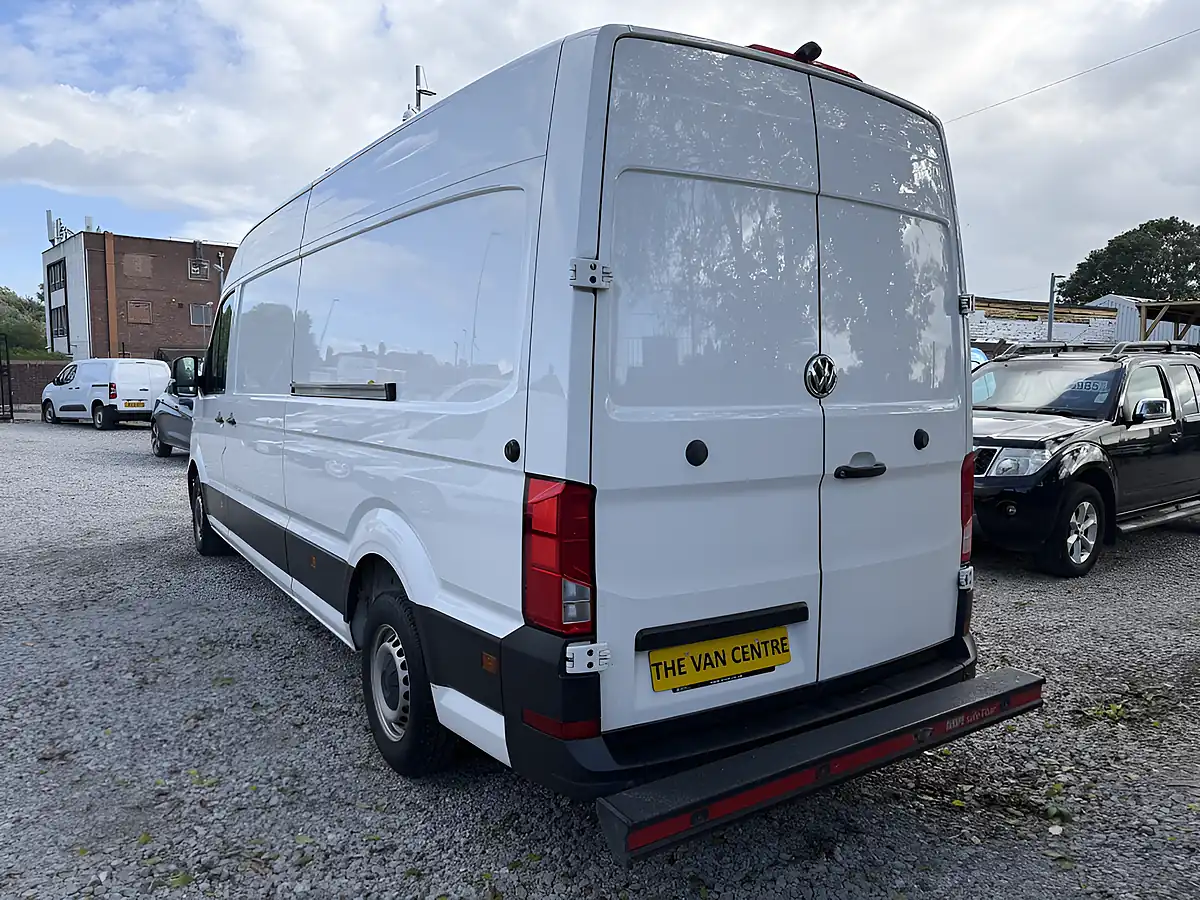 Used 2022 Volkswagen Crafter Startline Business White - Interior and Exterior details 9