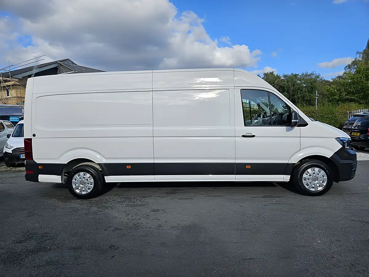 Used 2022 Volkswagen Crafter Startline L3H2 White - Interior and Exterior details 8