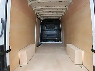 Used 2022 Volkswagen Crafter Startline White - Interior and Exterior details 9
