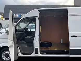 Used 2022 Volkswagen Crafter Startline White - Interior and Exterior details 11
