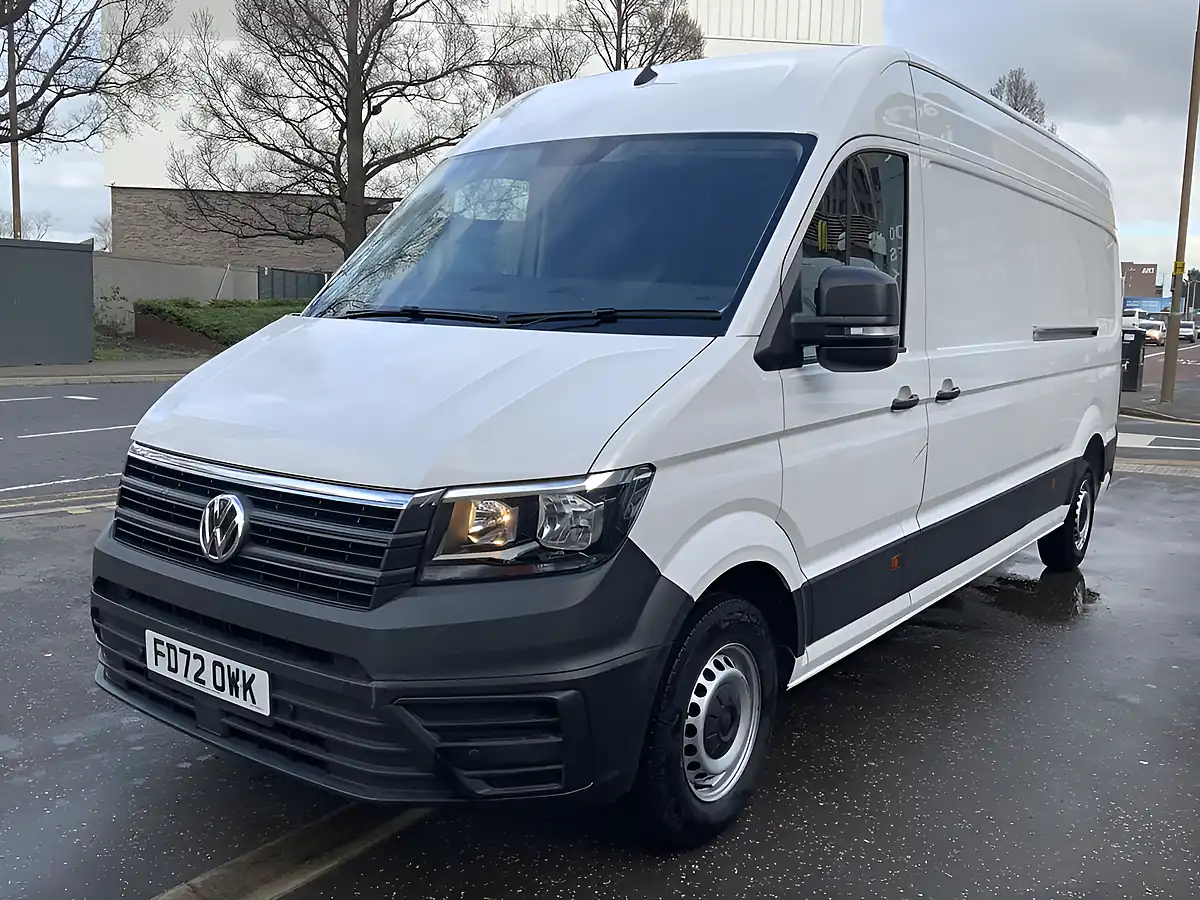 Used 2022 Volkswagen Crafter Startline White - Interior and Exterior details 3