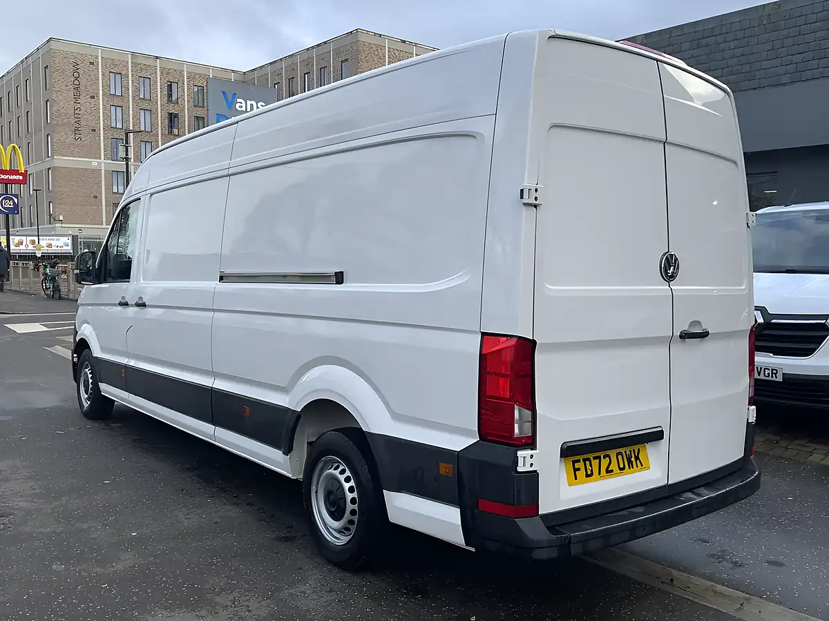 Used 2022 Volkswagen Crafter Startline White - Interior and Exterior details 4