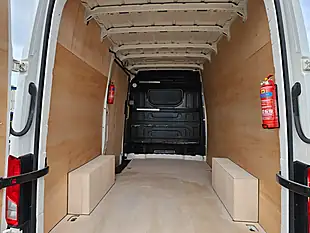 Used 2022 Volkswagen Crafter Startline White - Interior and Exterior details 10