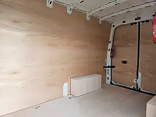 Used 2022 Volkswagen Crafter Startline White - Interior and Exterior details 9