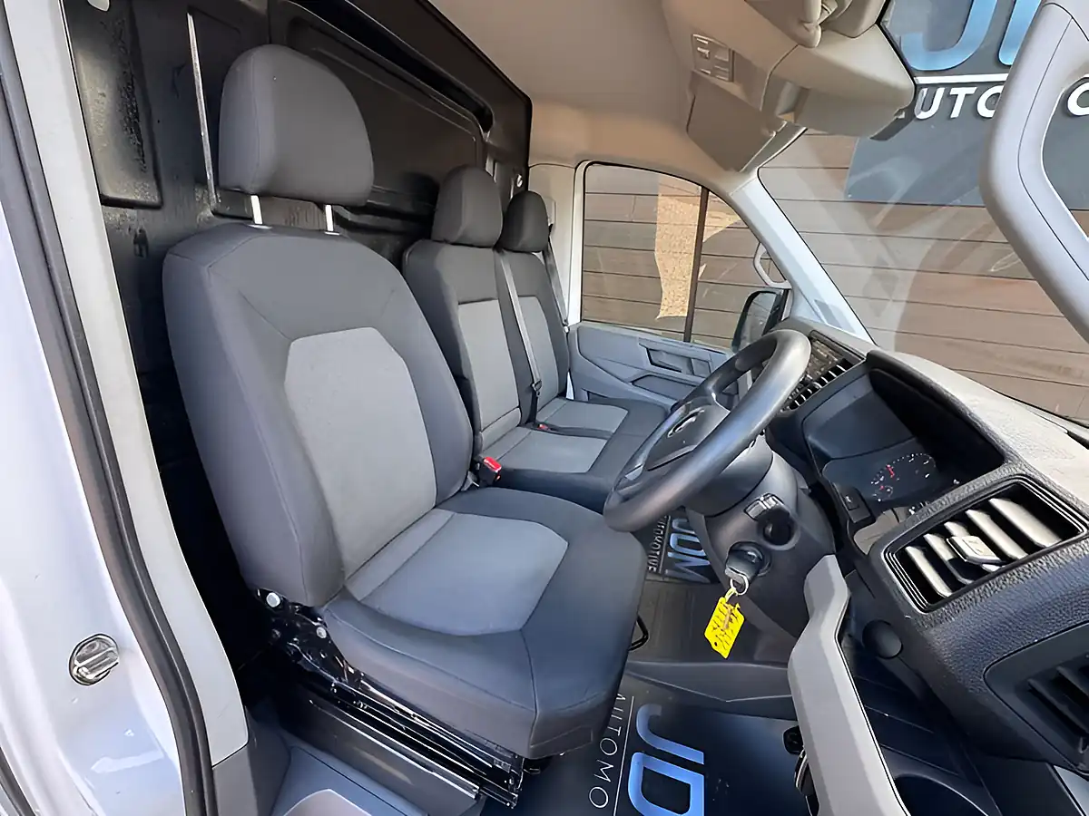 Used 2022 Volkswagen Crafter Startline White - Interior and Exterior details 14