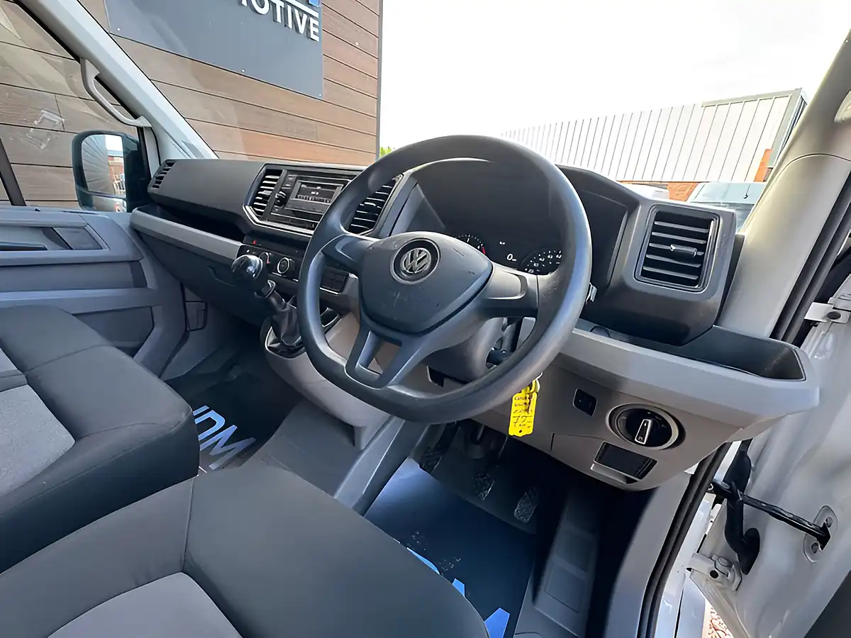 Used 2022 Volkswagen Crafter Startline White - Interior and Exterior details 15