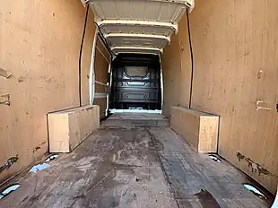 Used 2022 Volkswagen Crafter Startline White - Interior and Exterior details 6