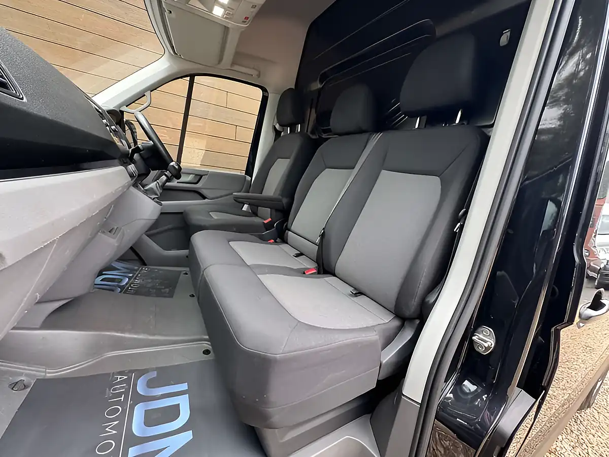 Used 2022 Volkswagen Crafter Trendline Black - Interior and Exterior details 19