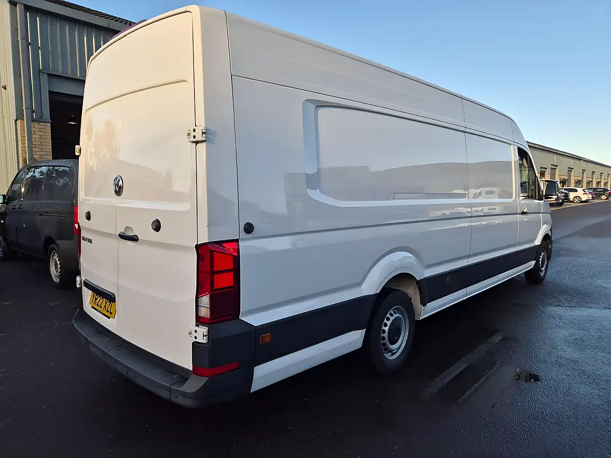 Used 2022 Volkswagen Crafter Trendline Maxi White - Interior and Exterior details 13