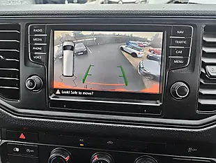Used 2022 Volkswagen Crafter Trendline Red - Interior and Exterior details 14