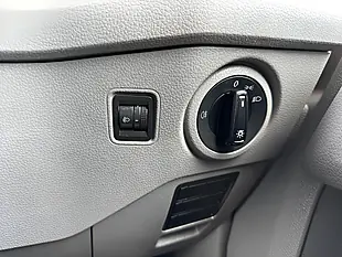Used 2022 Volkswagen Crafter Trendline Red - Interior and Exterior details 19