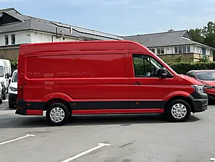 Used 2022 Volkswagen Crafter Trendline Red - Interior and Exterior details 8