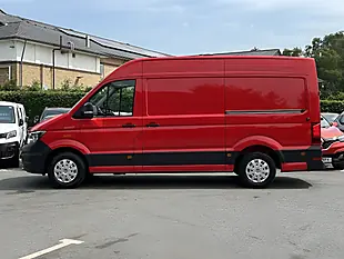 Used 2022 Volkswagen Crafter Trendline Red - Interior and Exterior details 9