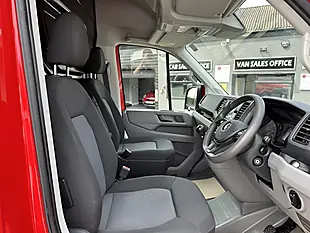 Used 2022 Volkswagen Crafter Trendline Red - Interior and Exterior details 5