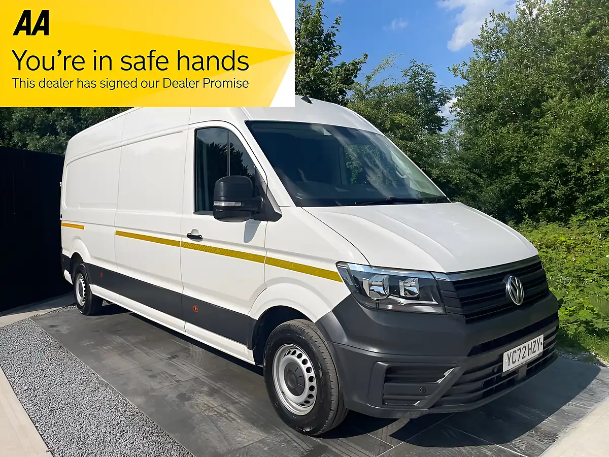 Used 2022 Volkswagen Crafter Trendline White - Front View