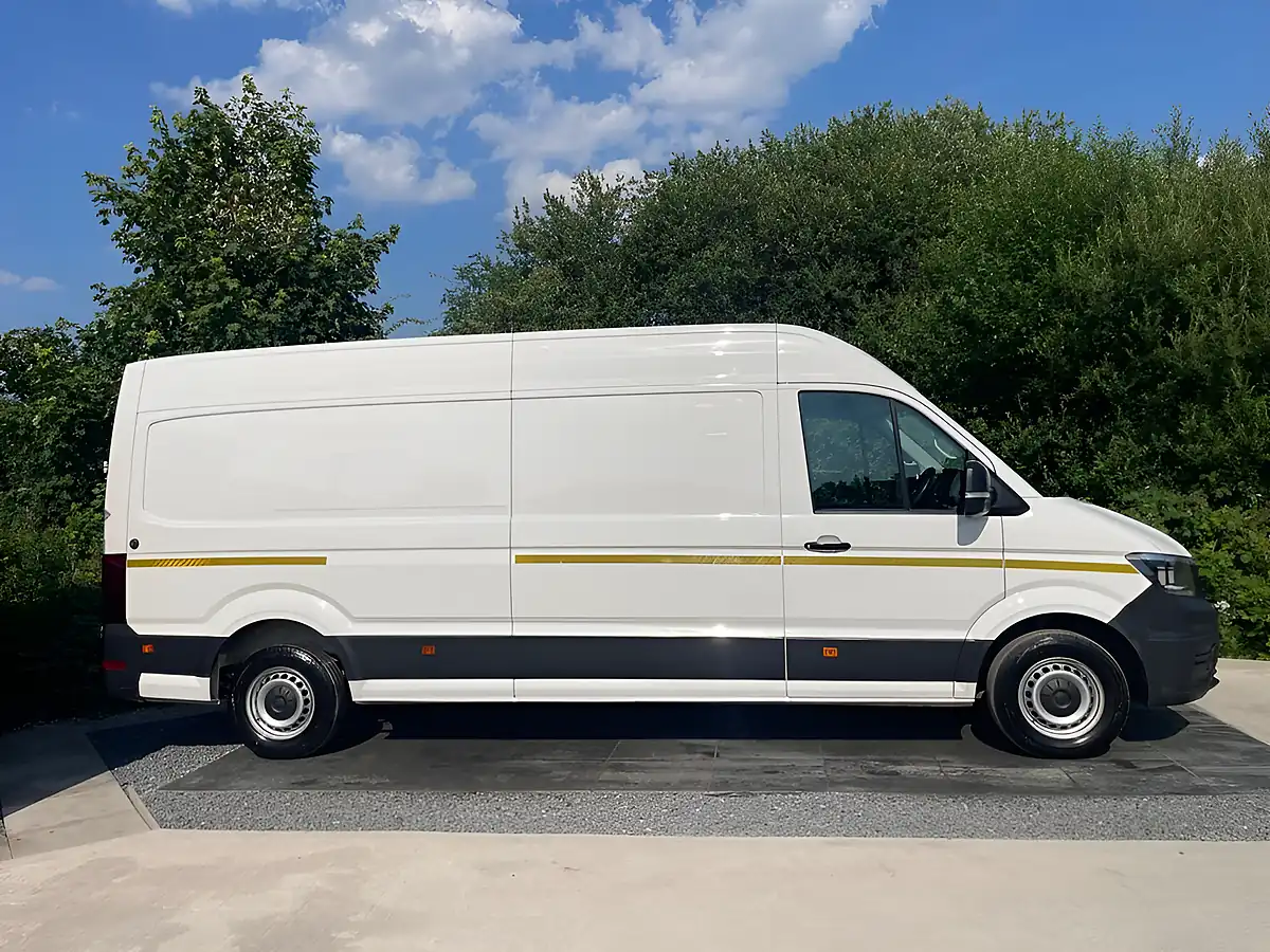 Used 2022 Volkswagen Crafter Trendline White - Interior and Exterior details 2