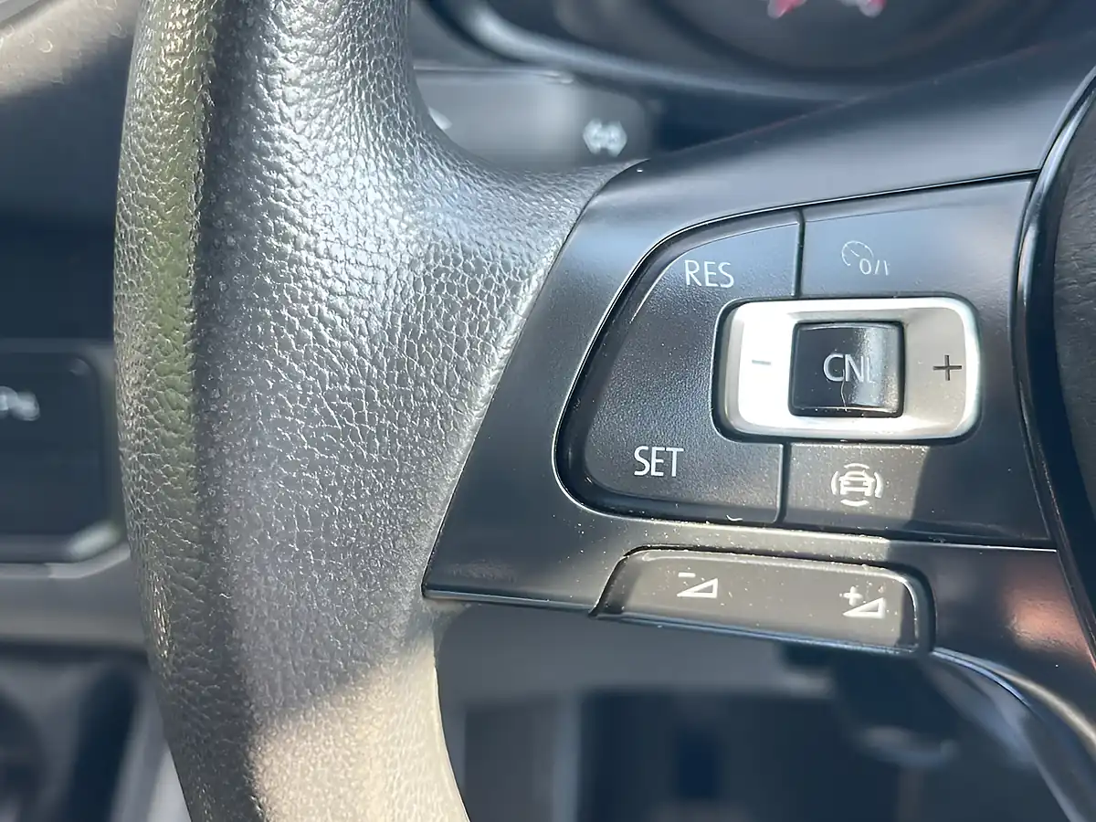 Used 2022 Volkswagen Crafter Trendline White - Interior and Exterior details 7