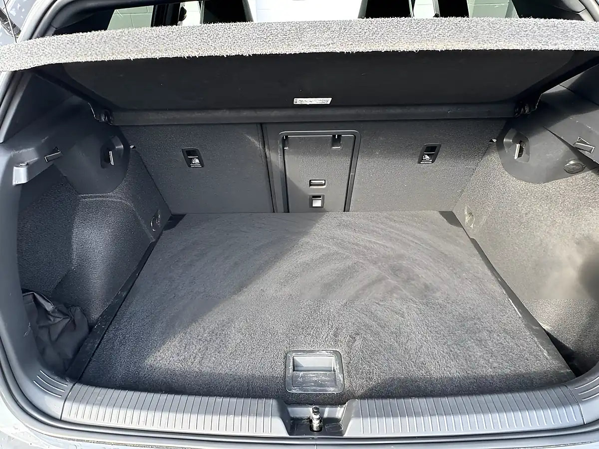 Used 2022 Volkswagen Golf Gtd Grey - Interior and Exterior details 20