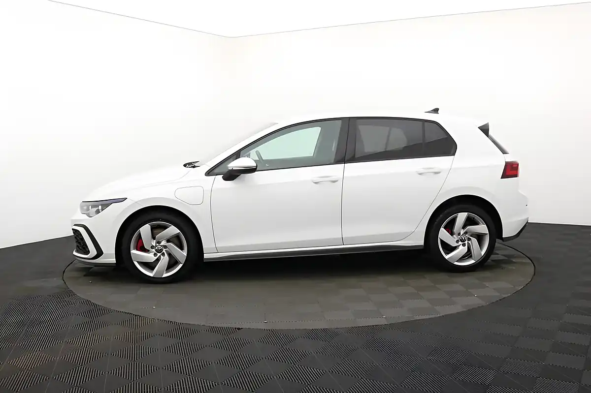 Used 2022 Volkswagen Golf Gte White - Interior and Exterior details 7