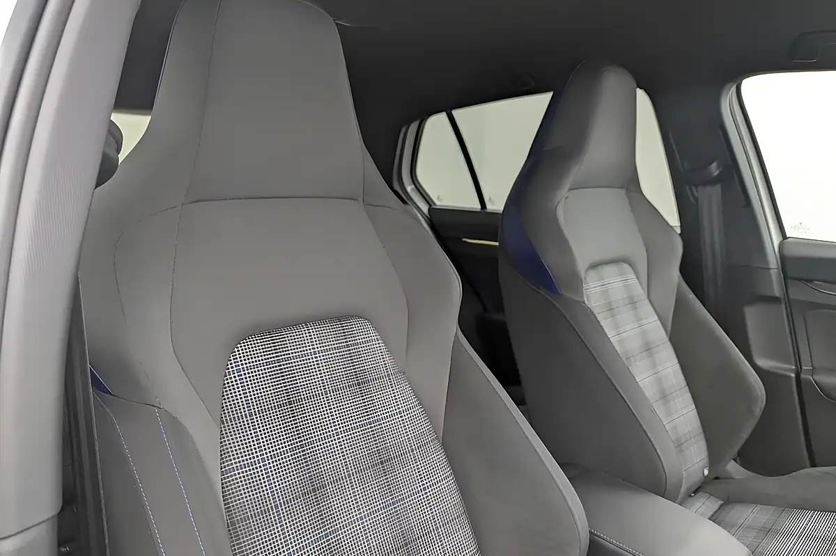 Used 2022 Volkswagen Golf Gte White - Interior and Exterior details 14
