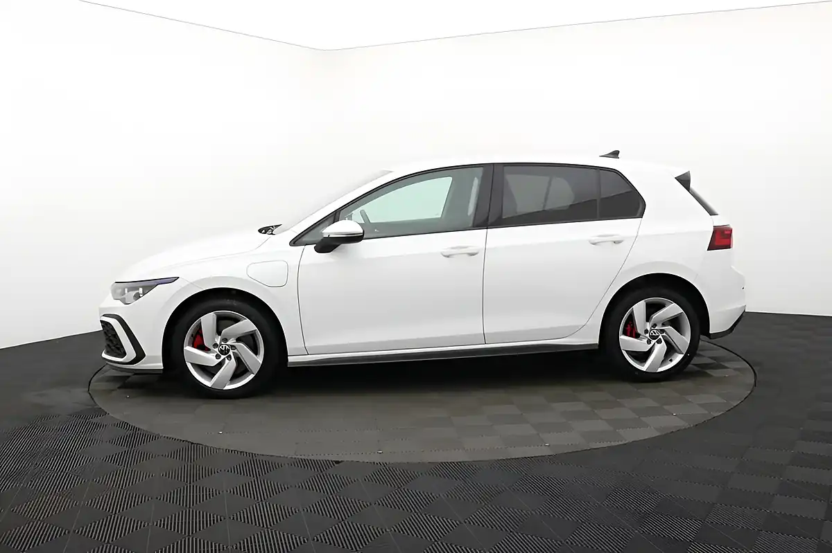 Used 2022 Volkswagen Golf Gte White - Interior and Exterior details 7