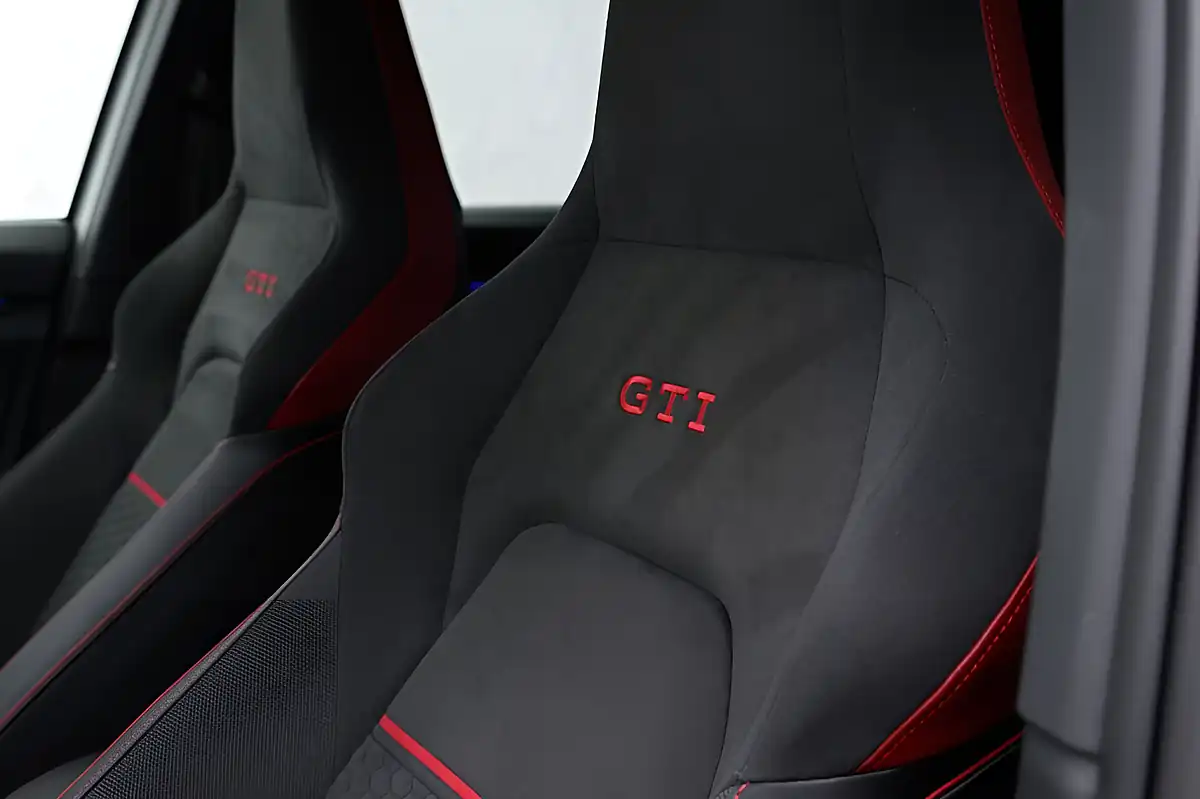 Used 2022 Volkswagen Golf GTI Clubsport 45 White - Interior and Exterior details 16
