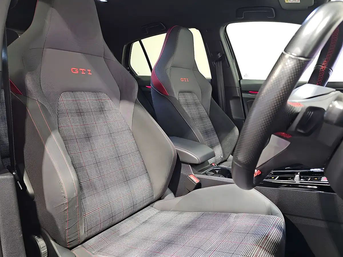 Used 2022 Volkswagen Golf GTI Deep Black - Interior and Exterior details 7