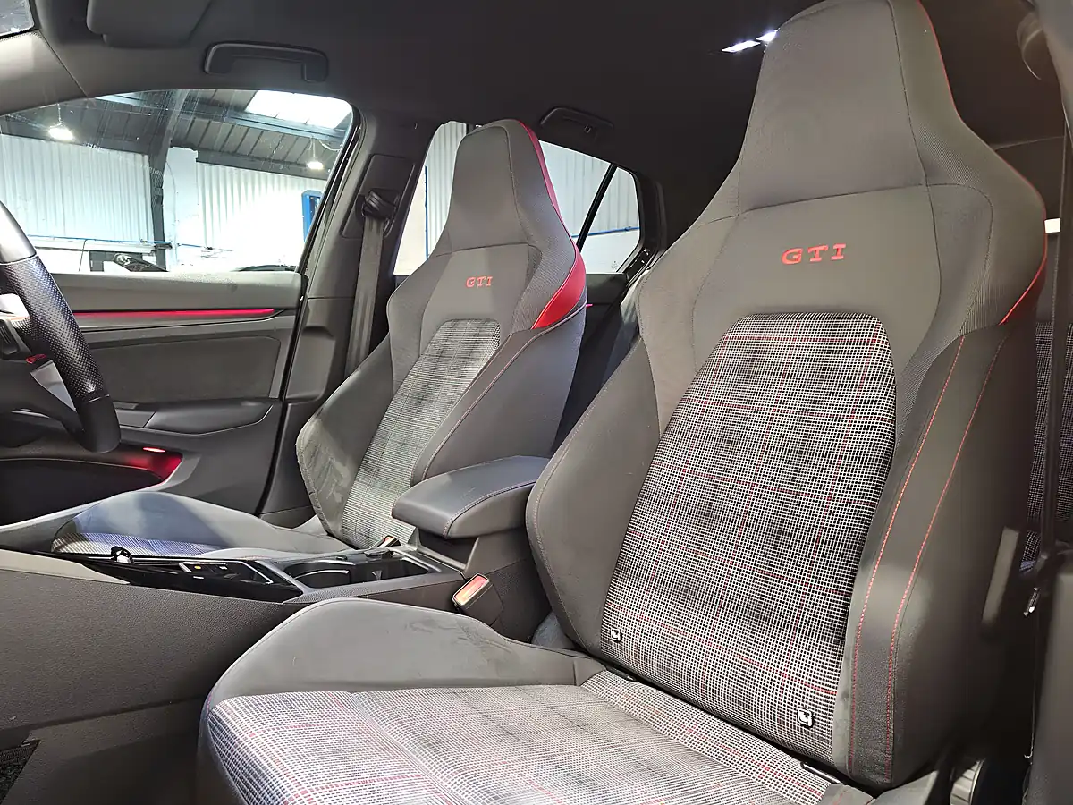 Used 2022 Volkswagen Golf GTI Deep Black - Interior and Exterior details 9