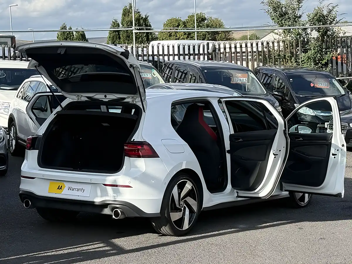 Used 2022 Volkswagen Golf GTI Multicolour - Interior and Exterior details 2