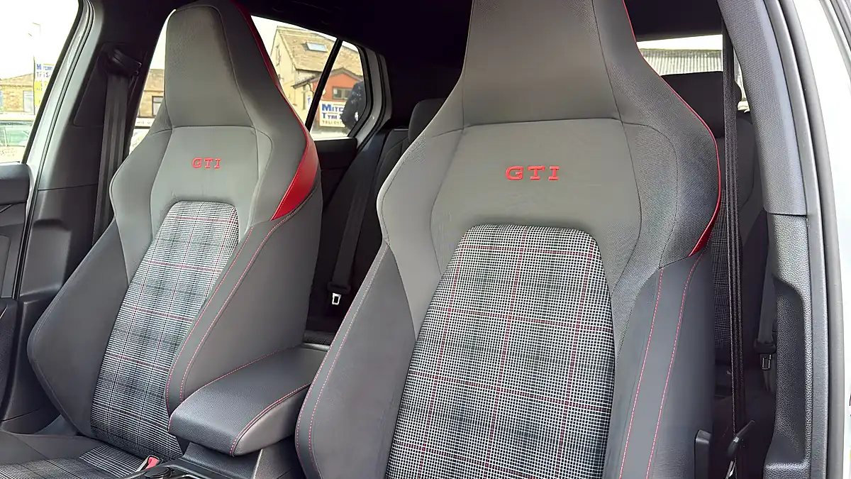Used 2022 Volkswagen Golf GTI Multicolour - Interior and Exterior details 4