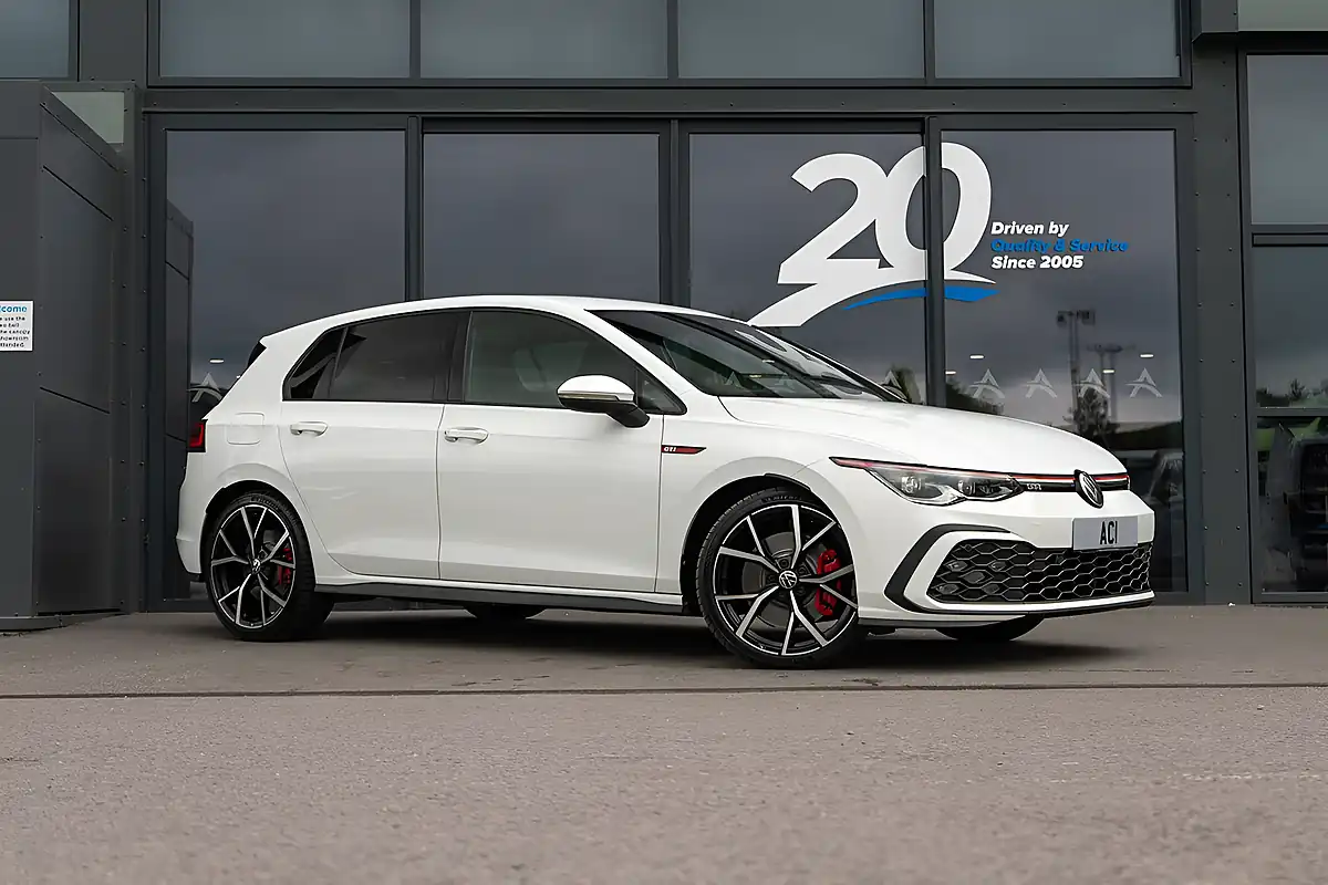 Used 2022 Volkswagen Golf GTI White - Front View