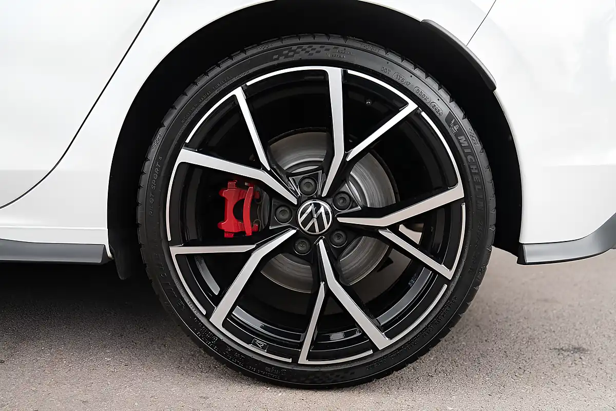 Used 2022 Volkswagen Golf GTI White - Interior and Exterior details 19
