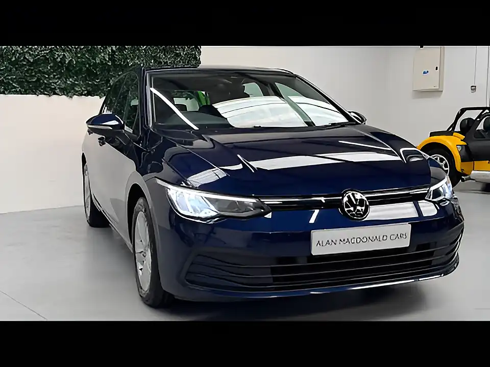 Used 2022 Volkswagen Golf Life Blue - Interior and Exterior details 20