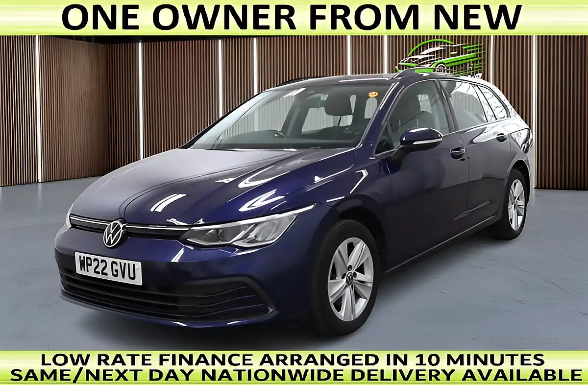 Used 2022 Volkswagen Golf Life Blue - Front View