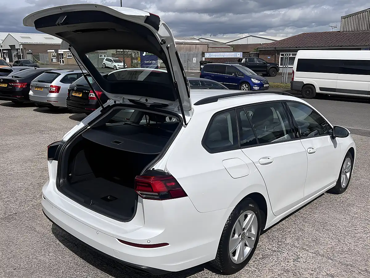 Used 2022 Volkswagen Golf Life Oryx White Pearl - Interior and Exterior details 19