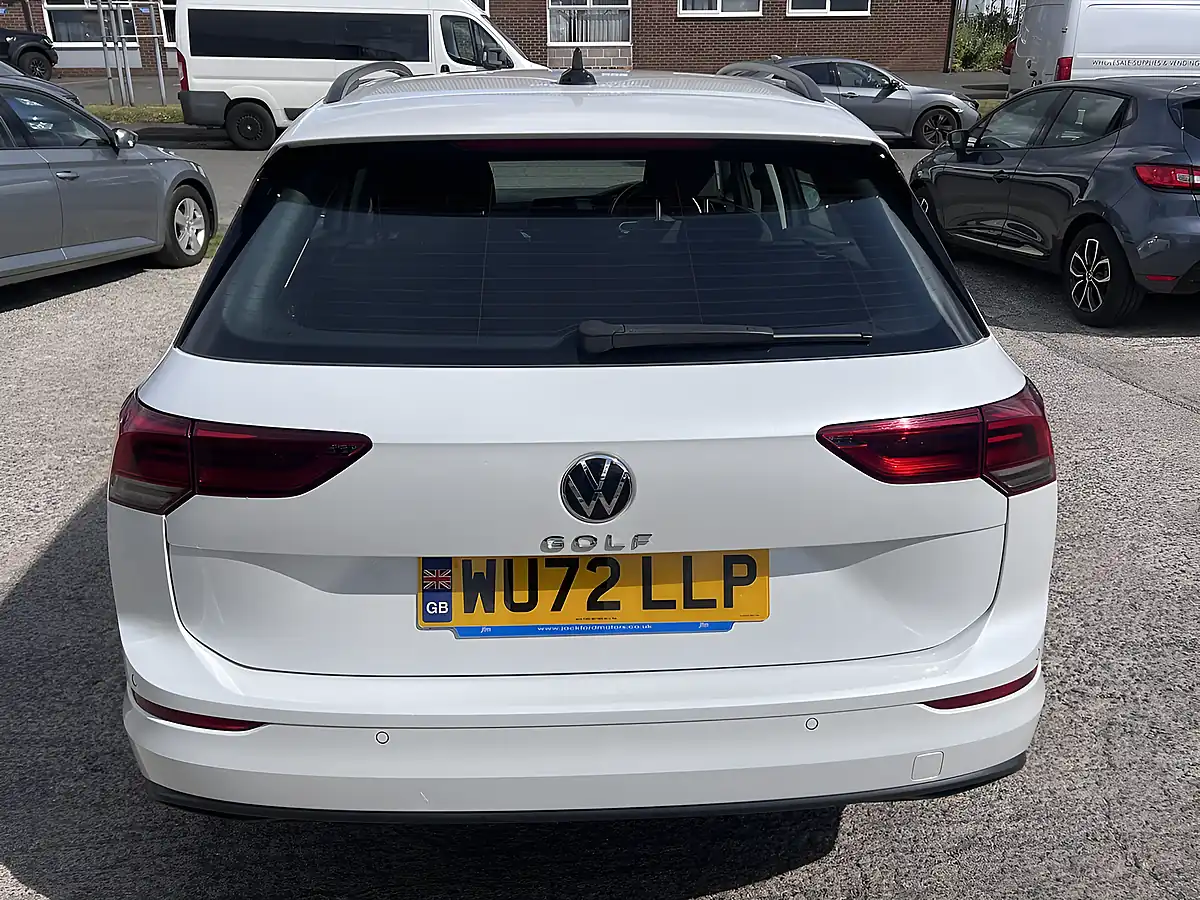 Used 2022 Volkswagen Golf Life Oryx White Pearl - Interior and Exterior details 7