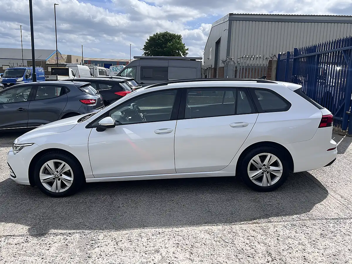 Used 2022 Volkswagen Golf Life Oryx White Pearl - Interior and Exterior details 9