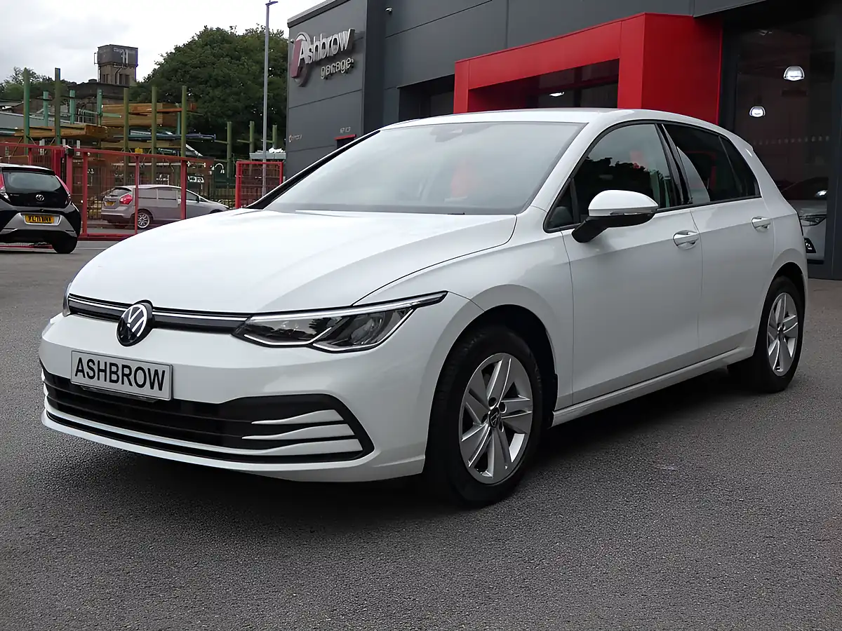 Used 2022 Volkswagen Golf Life Pure White - Interior and Exterior details 8