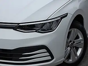 Used 2022 Volkswagen Golf Life Pure White - Interior and Exterior details 9