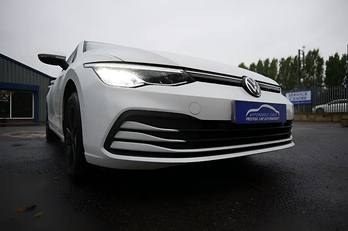 Used 2022 Volkswagen Golf Life White - Interior and Exterior details 16