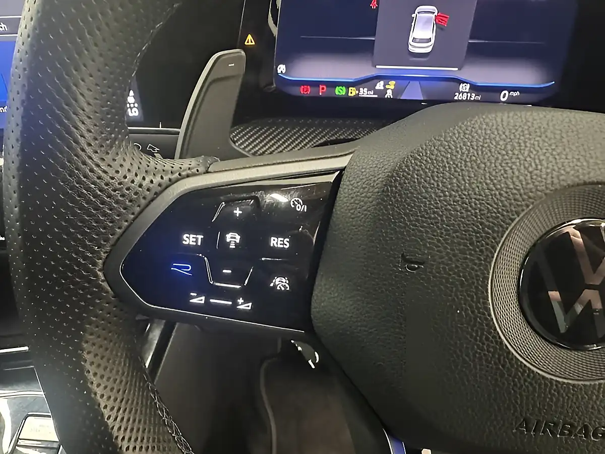 Used 2022 Volkswagen Golf R 20 Years Black - Interior and Exterior details 17