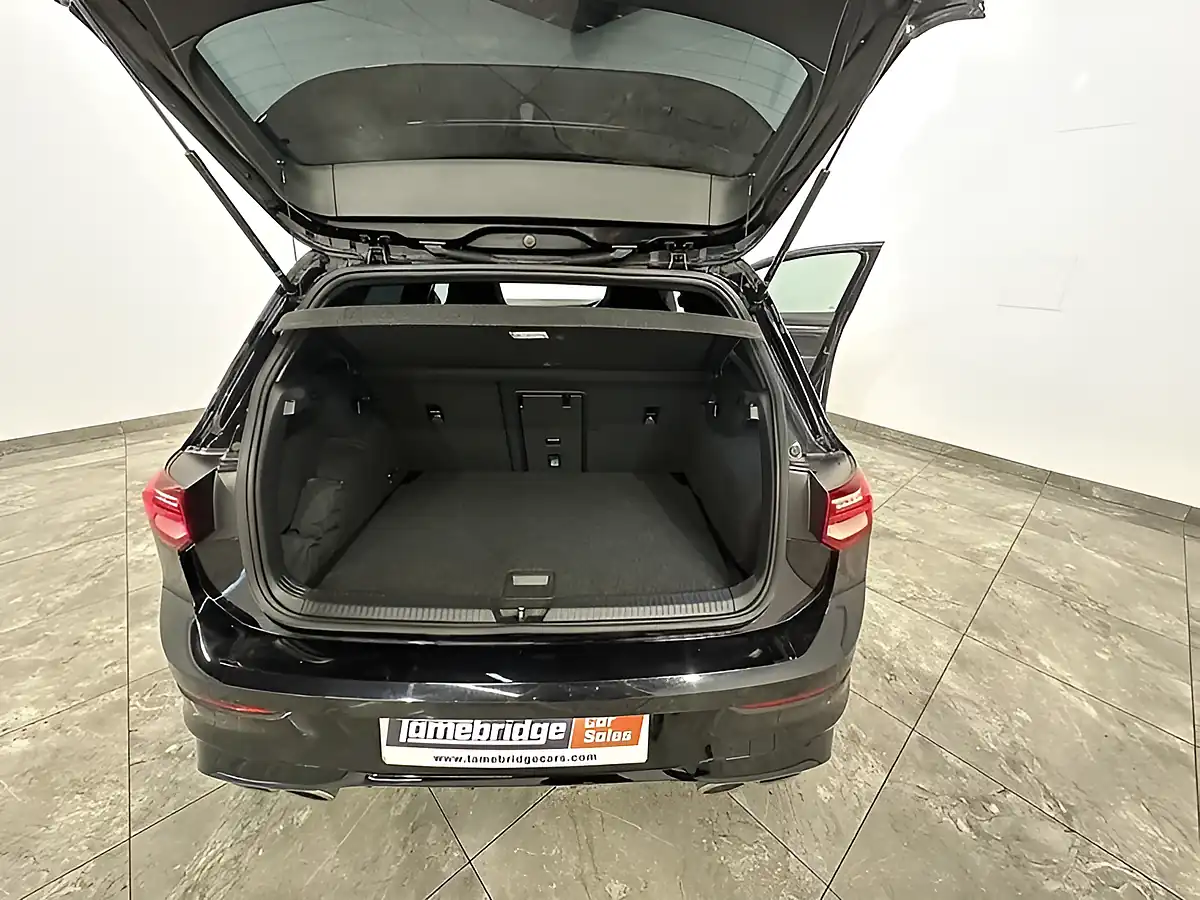 Used 2022 Volkswagen Golf R 20 Years Black - Interior and Exterior details 7