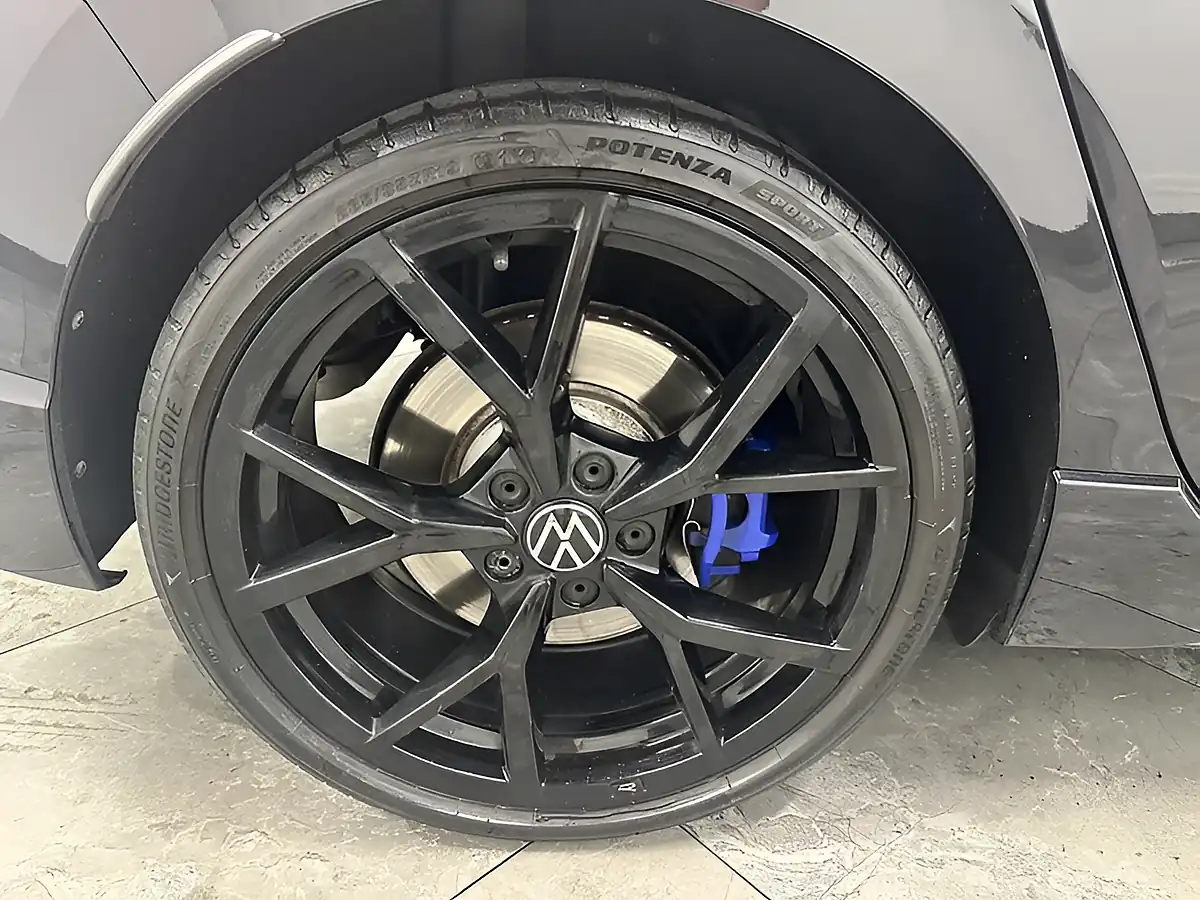 Used 2022 Volkswagen Golf R 20 Years Black - Interior and Exterior details 9