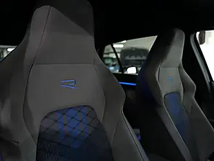 Used 2022 Volkswagen Golf R Blue - Interior and Exterior details 10