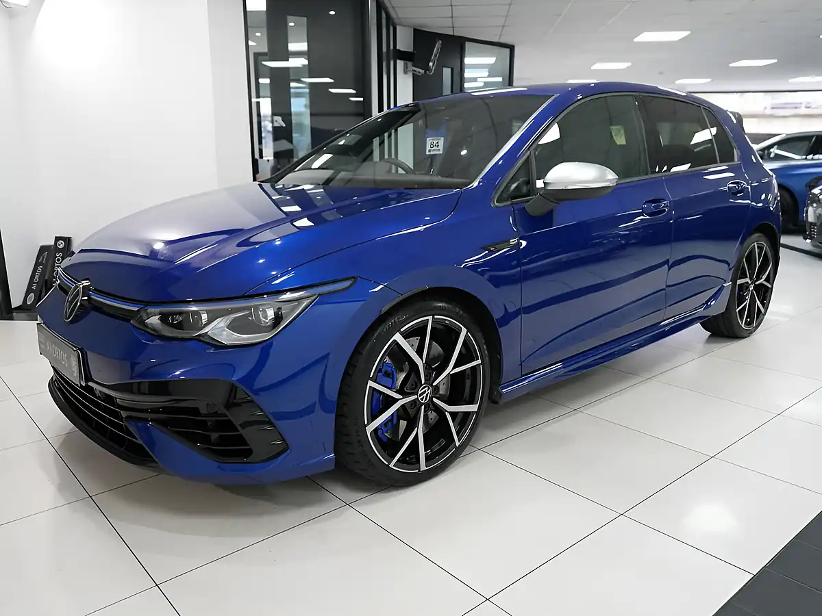 Used 2022 Volkswagen Golf R Blue - Interior and Exterior details 3