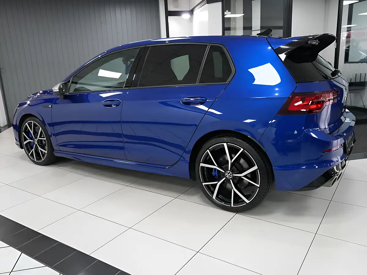 Used 2022 Volkswagen Golf R Blue - Interior and Exterior details 6